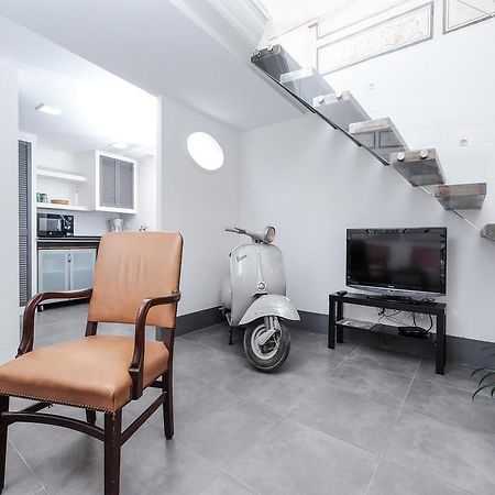 Ancient Trastevere Vespa Loft Apartment Rome Exterior photo